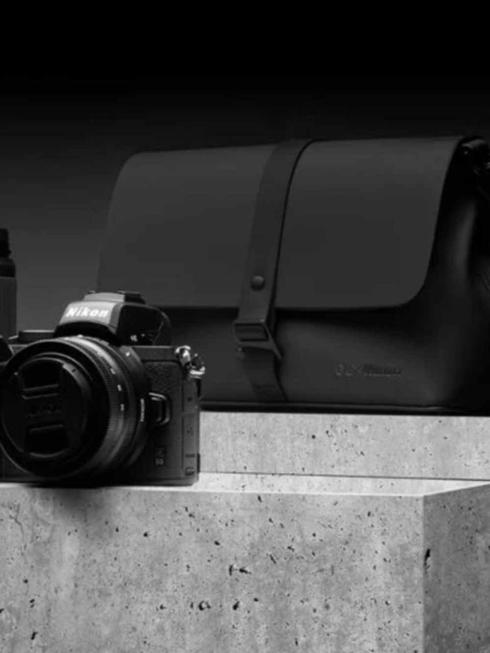 GL X Nikon Spläsh Crossbody NWT